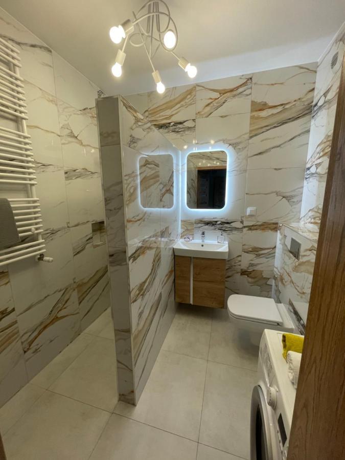Metro Sluzew Apartamento